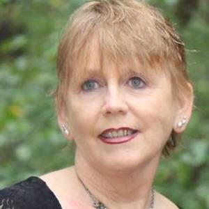 Meet your Posher, Marcia